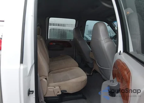 2001 Ford F-350 Lariat/Xl/Xlt z USA, uszkodzony, nr VIN 1FTSW31F31ED58239